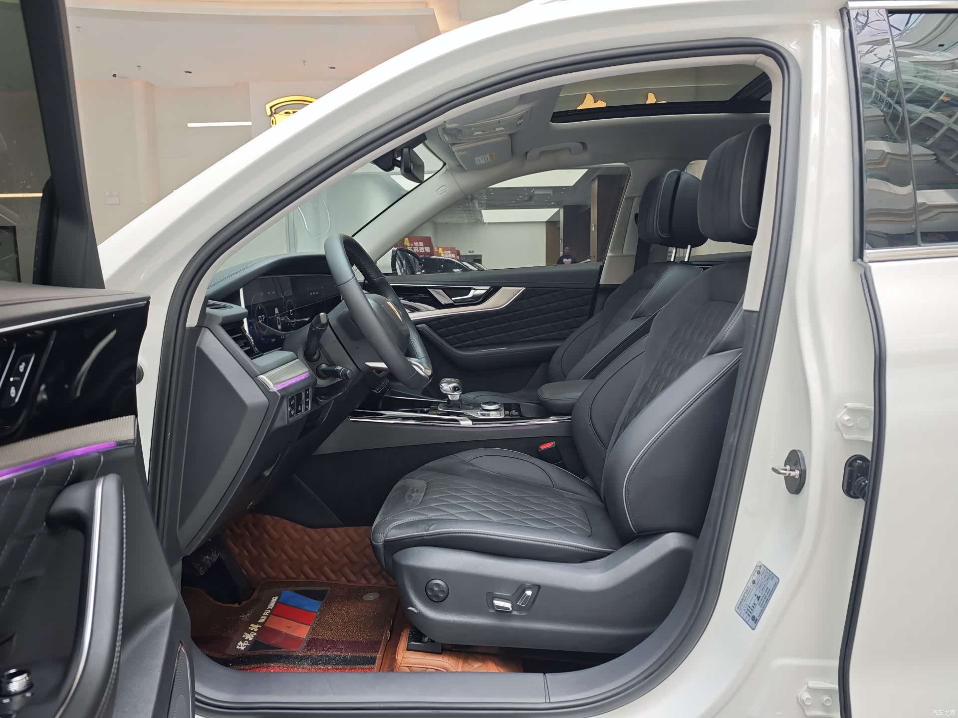 Hongqi HS5, 2019 4
