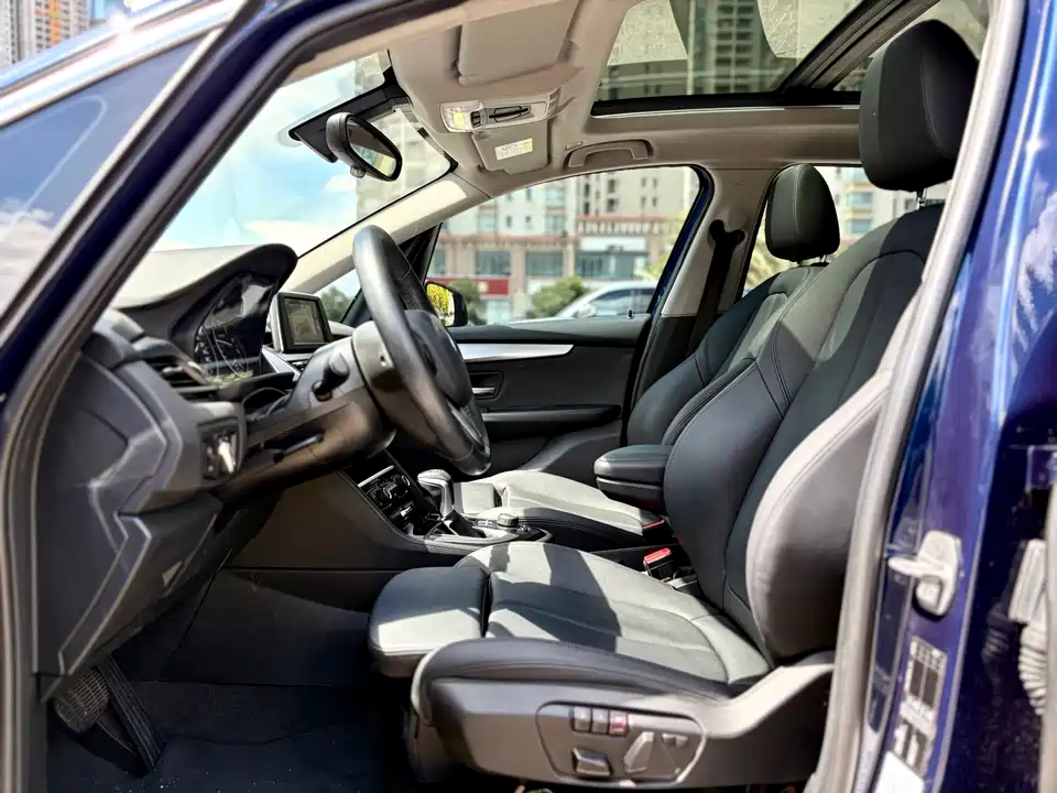 BMW 2 series station wagon