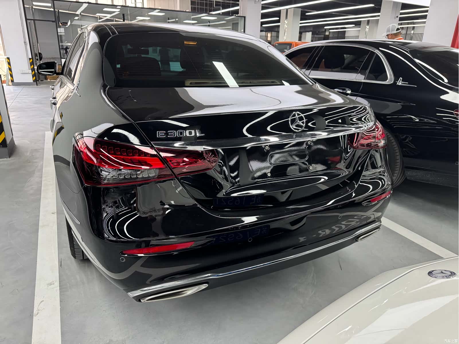 Mercedes-Benz E-Class, 2023 14