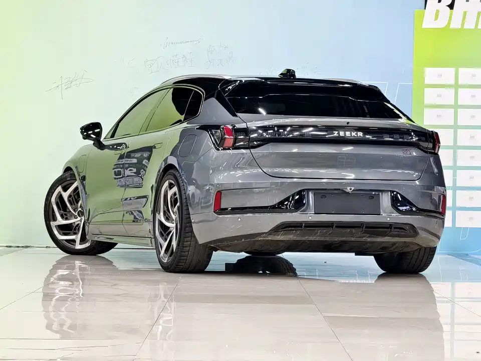 Zeekr 001