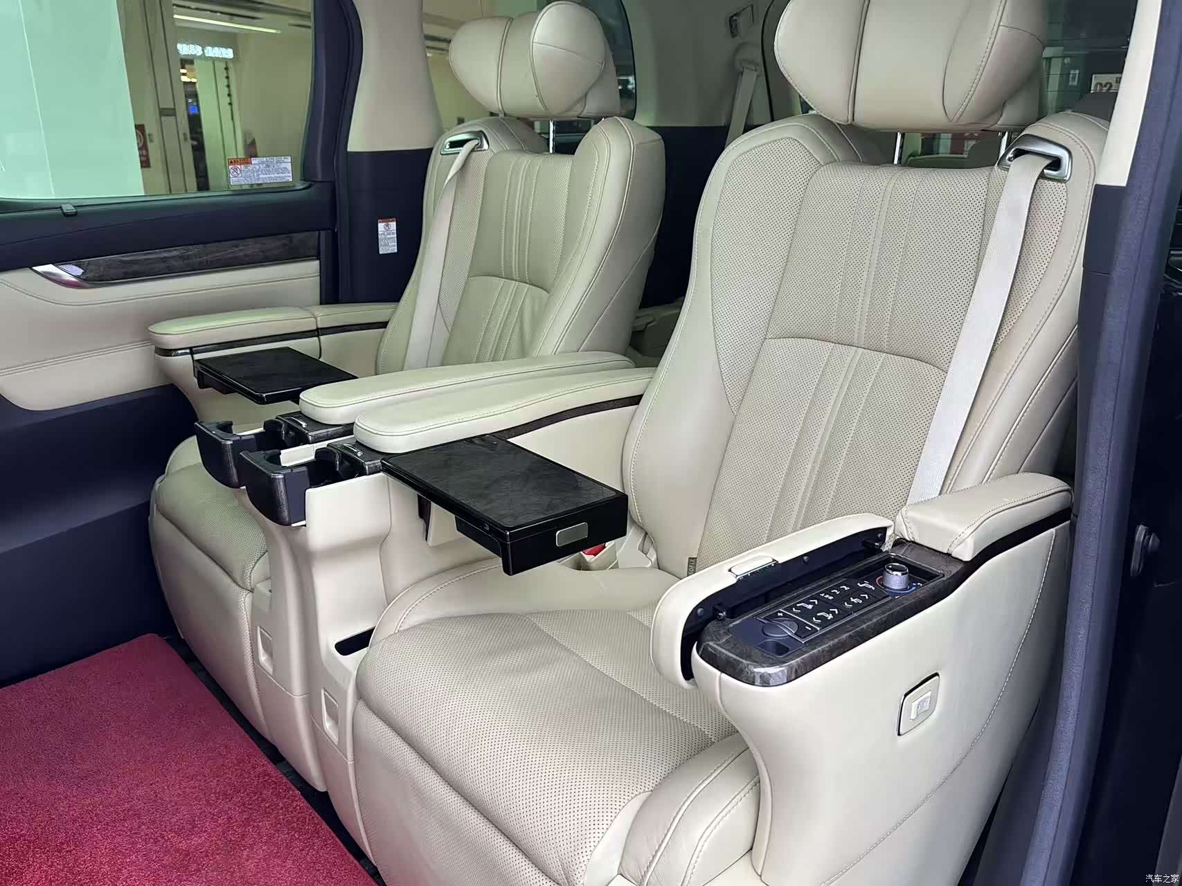 Toyota Vellfire, 2019 6