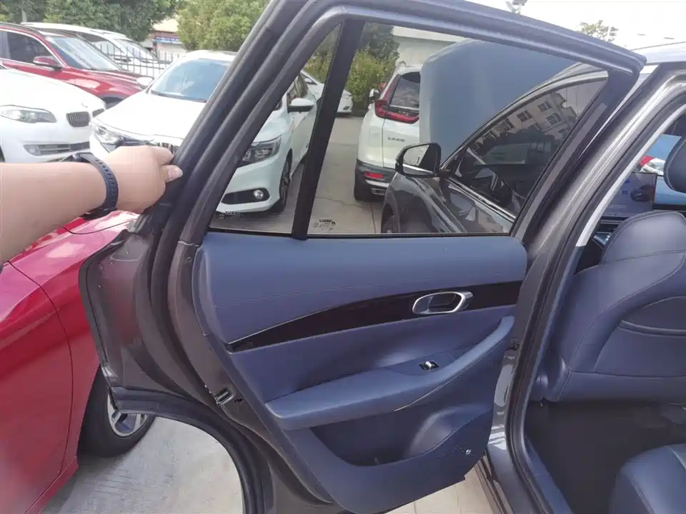 Geely Galaxy Galaxy E5