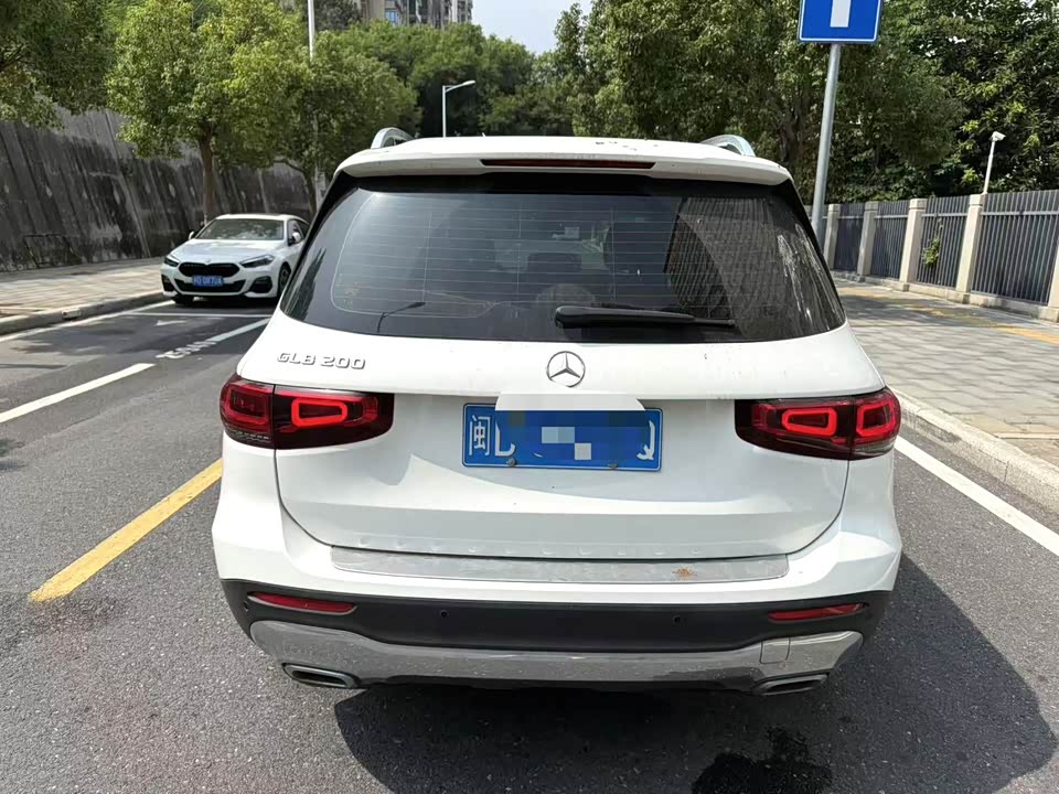 Mercedes-Benz GLB Mercedes-Benz GLB