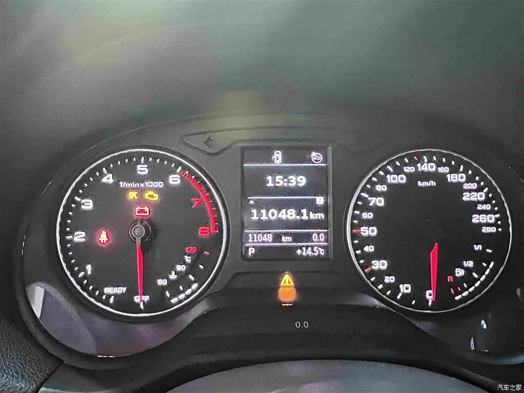Audi Q2L, 2024 6