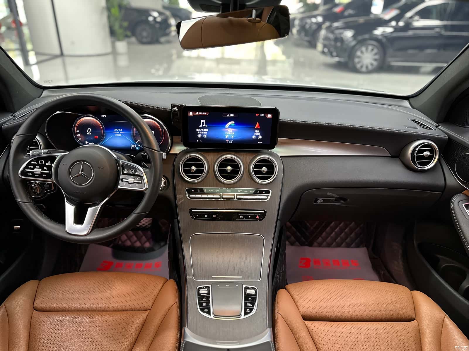 Mercedes-Benz GLC, 2023 11