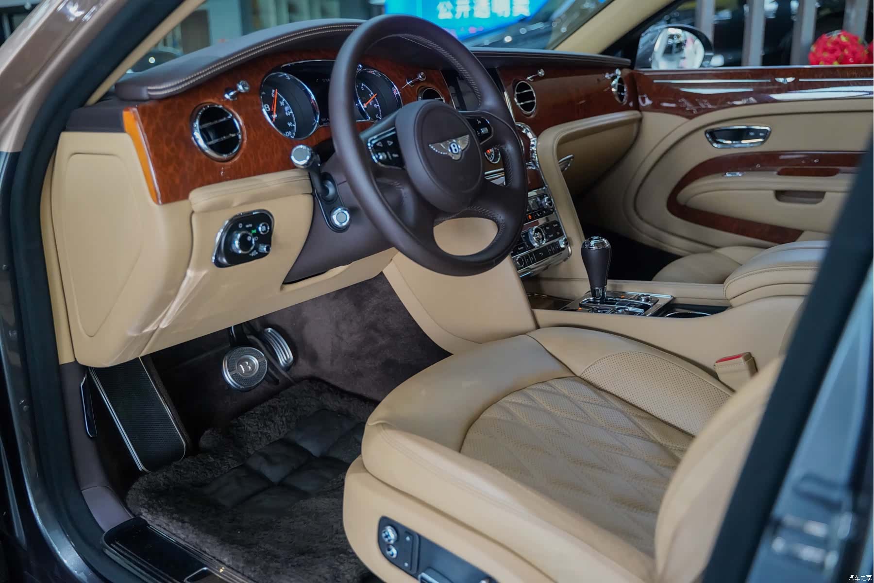 Bentley Mulsanne, 2018 2