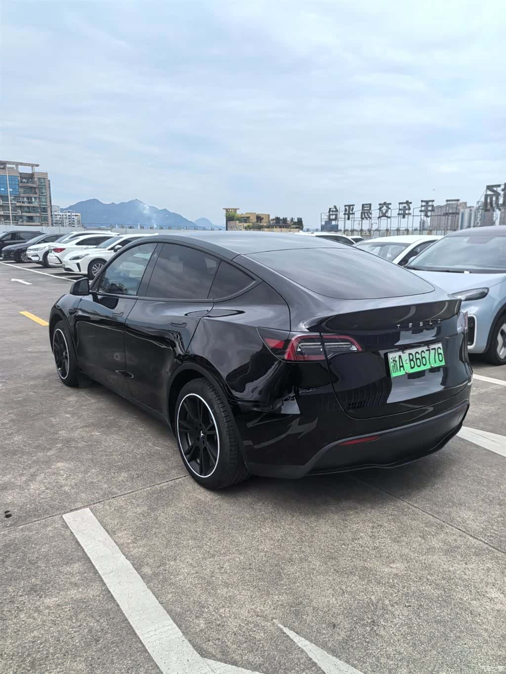 Tesla Model Y, 2023 7
