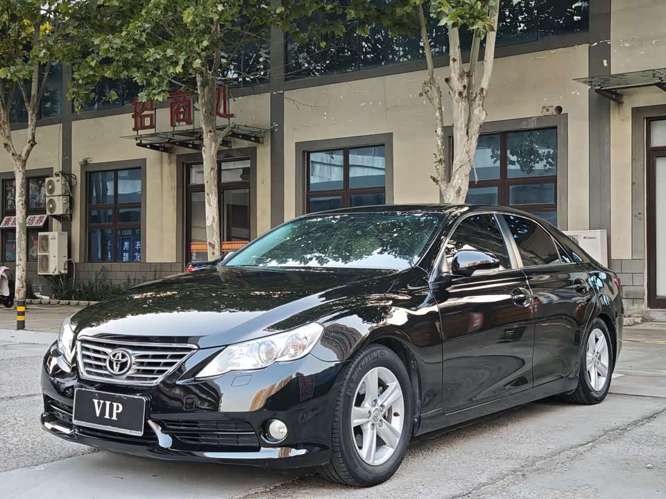 Toyota Reiz