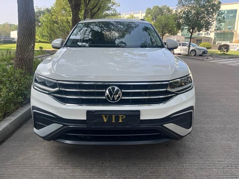 Volkswagen Tiguan L