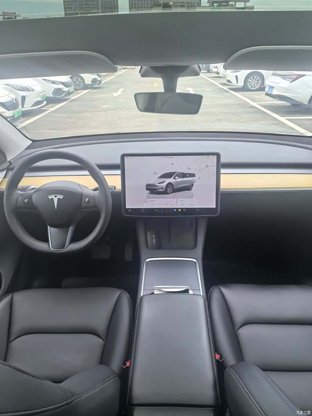 Tesla Model Y, 2023 все фото