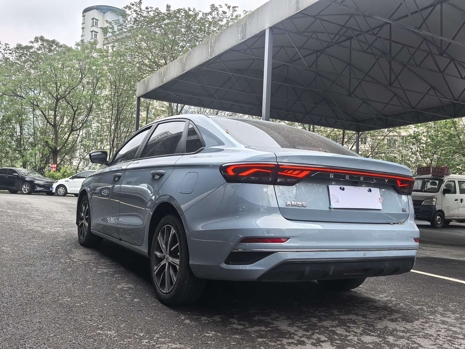 Geely Emgrand, 2023 все фото