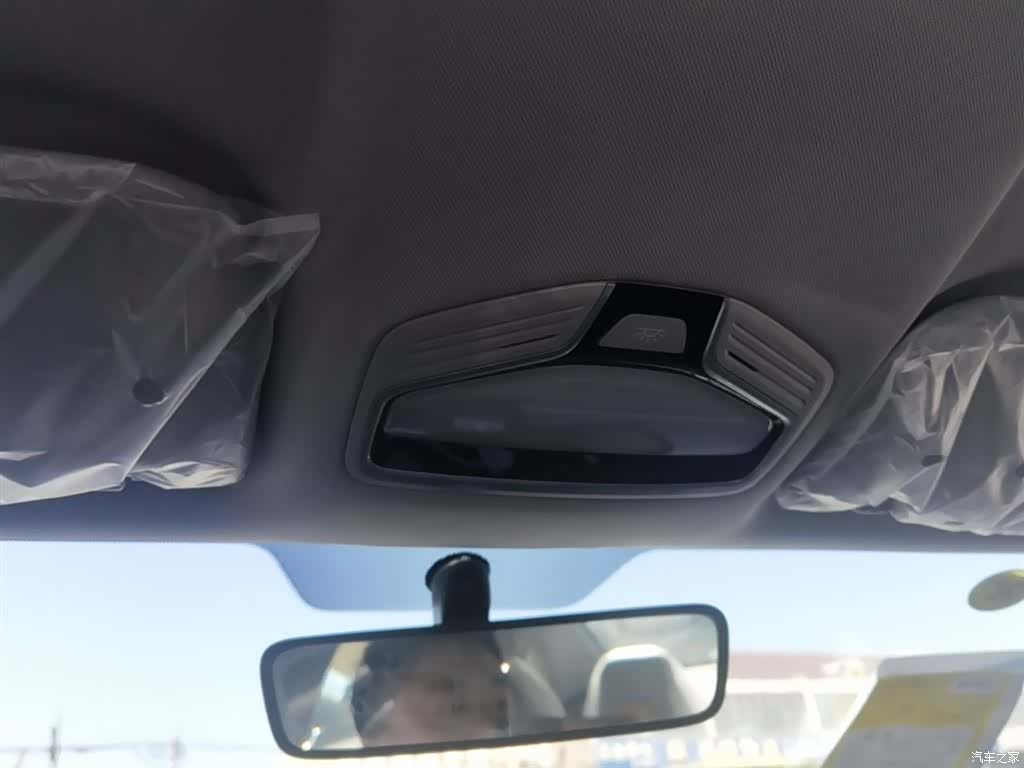 Geely Emgrand, 2026 18