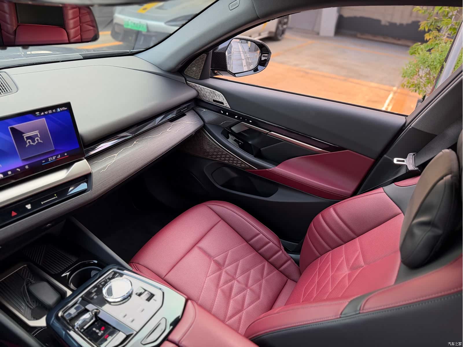 BMW 5 Series, 2024 25