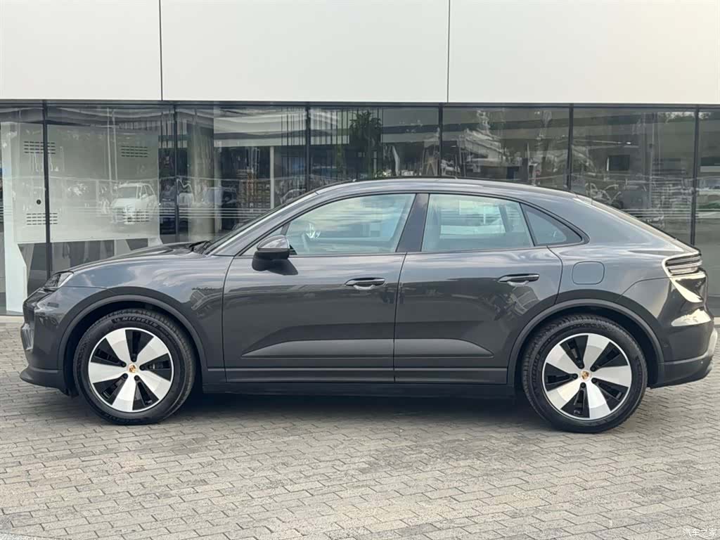 Porsche Macan, 2024 7