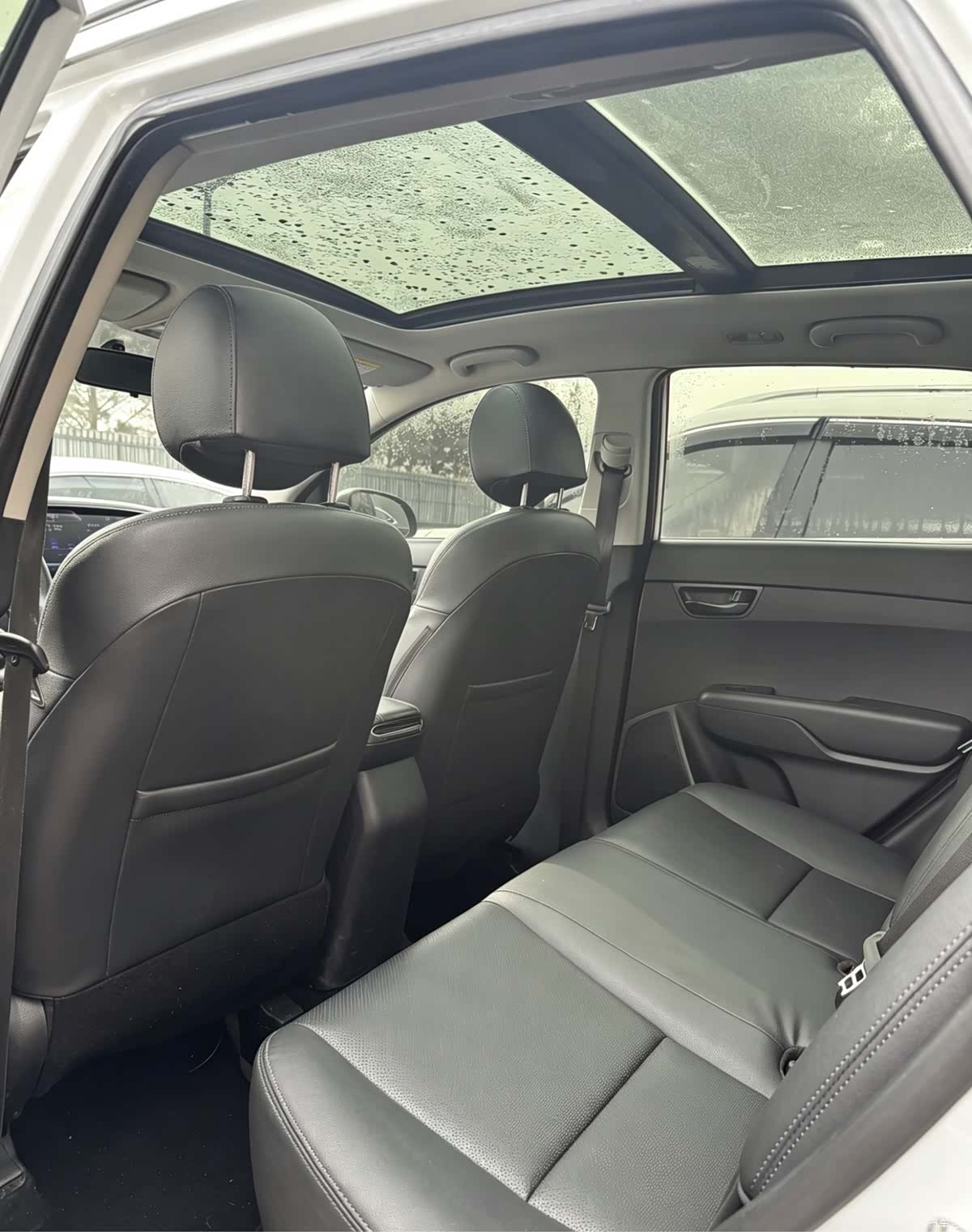 Kia KX3, 2017 4