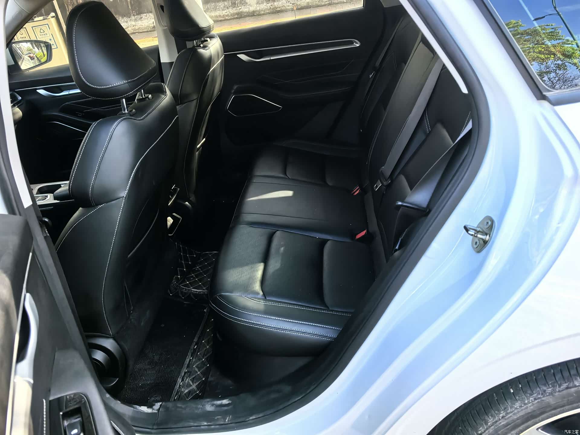Geely Emgrand, 2023 7