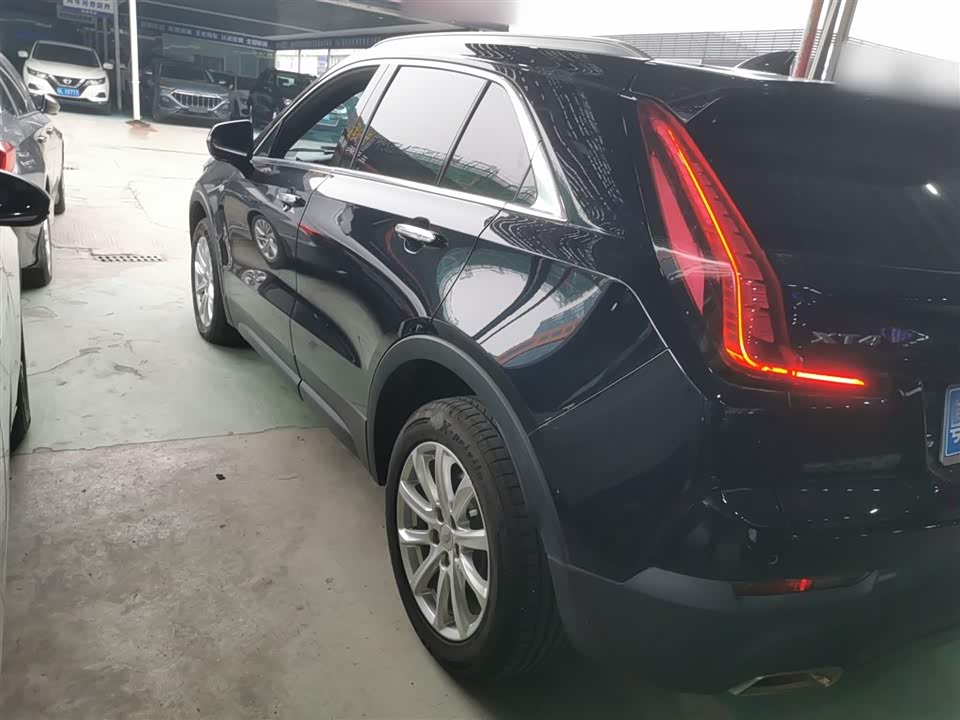 Cadillac XT4