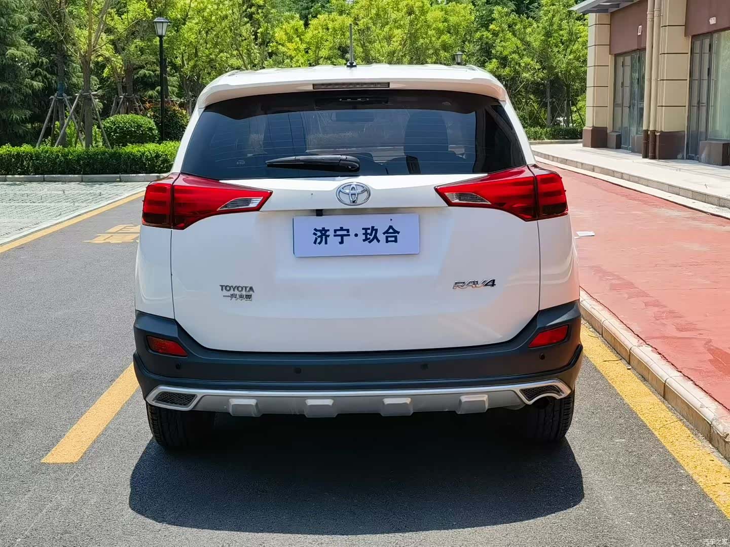 Toyota RAV4, 2014 все фото