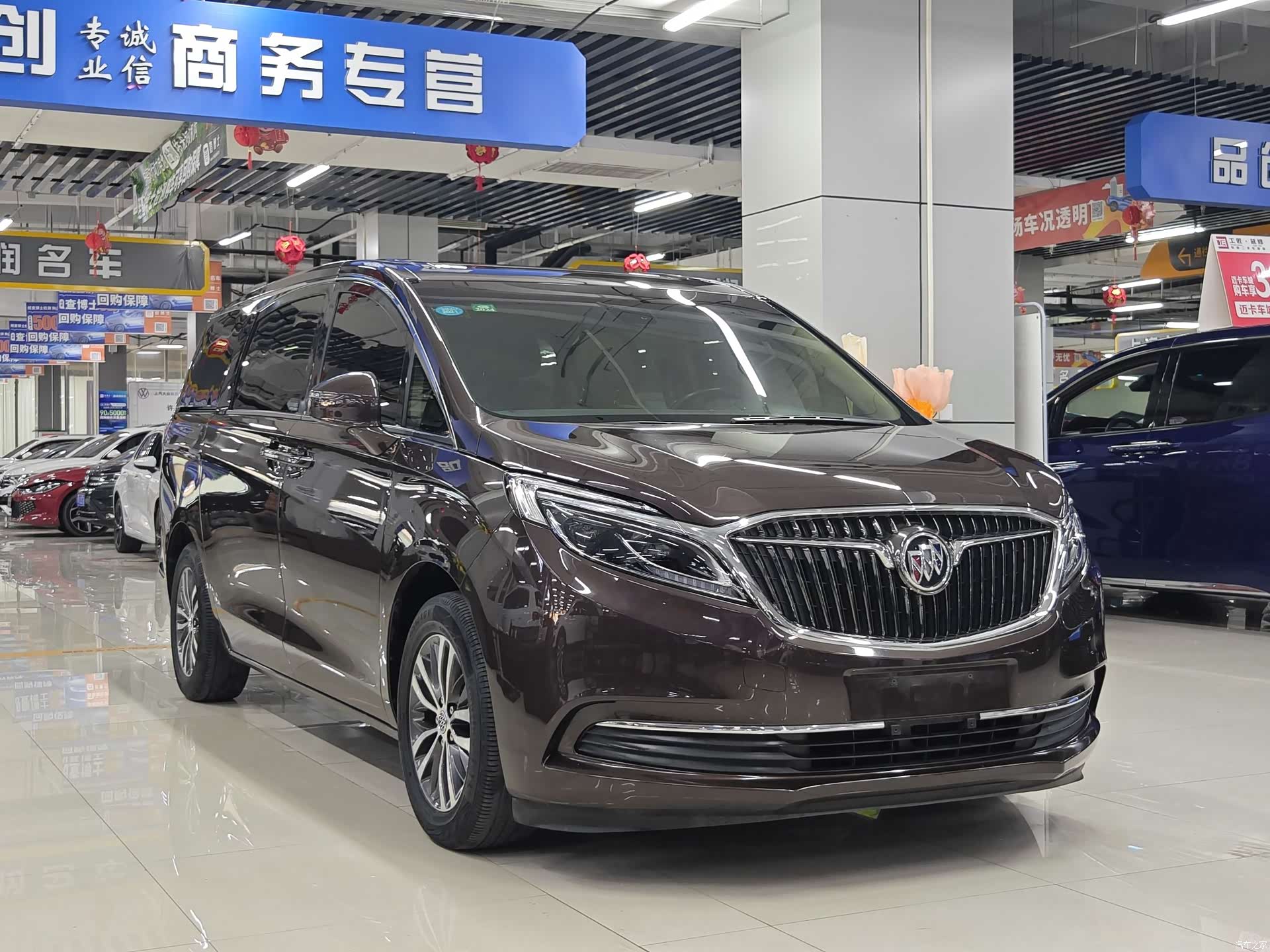Buick GL8, 2020 3