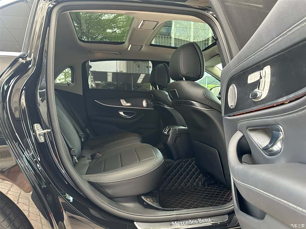Mercedes-Benz E-Class, 2019 25
