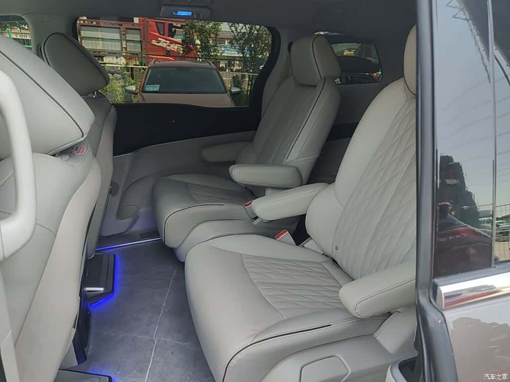 Buick GL8, 2021 13