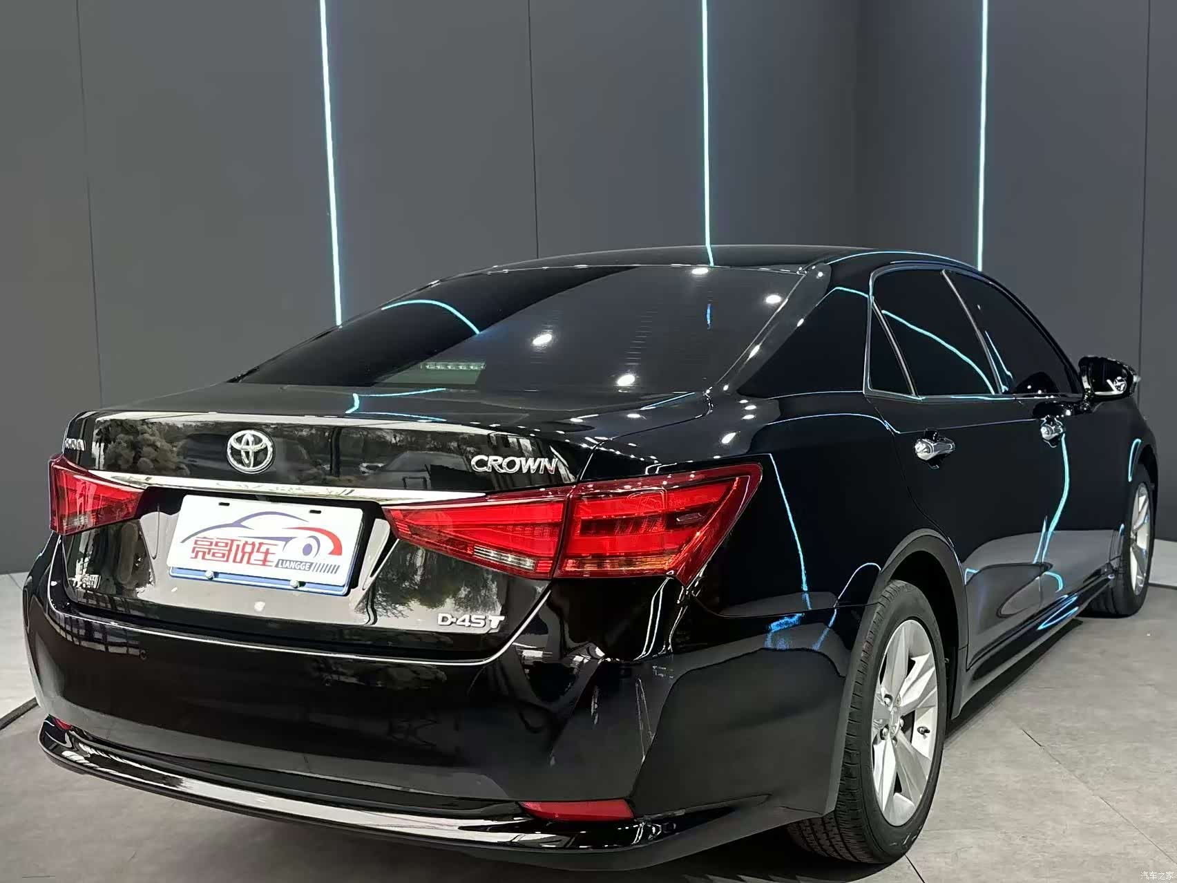 Toyota Crown, 2017 6
