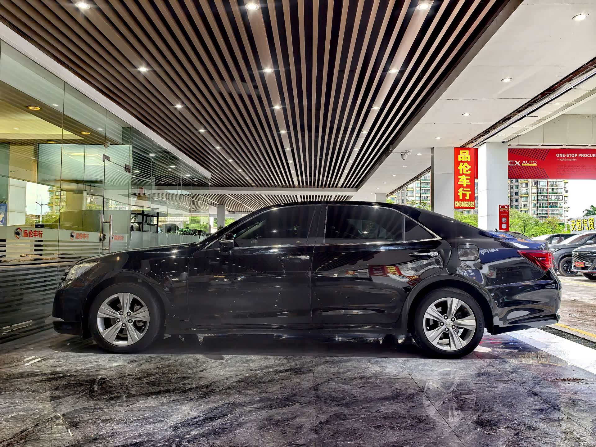 Toyota Crown, 2016 9