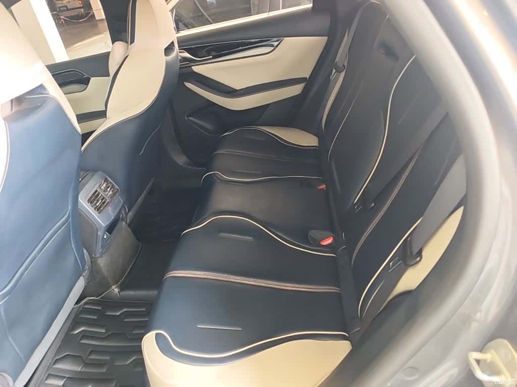 BYD Qin, 2022 17