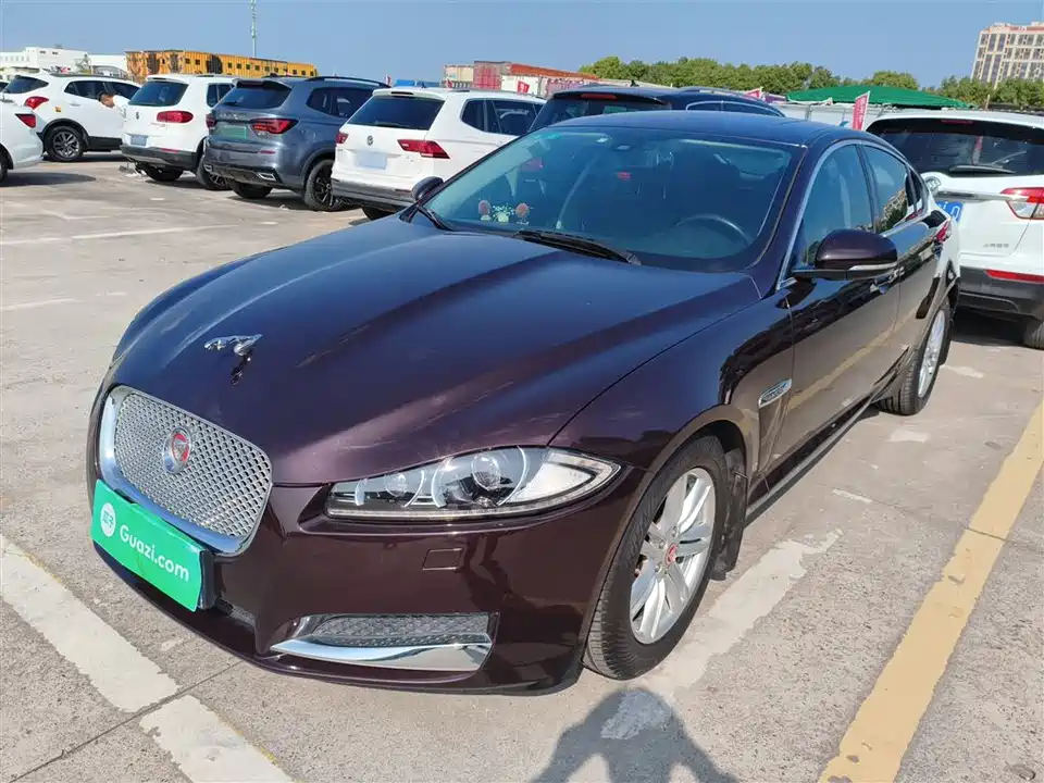 Jaguar XF