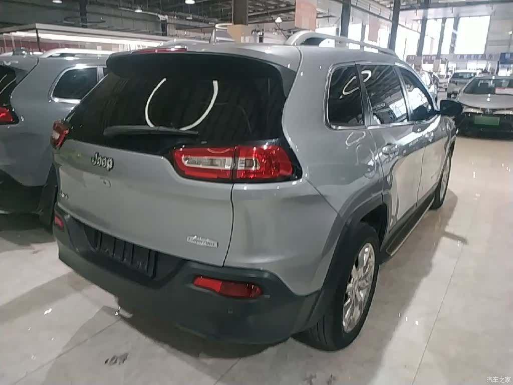 Jeep Cherokee, 2015 7