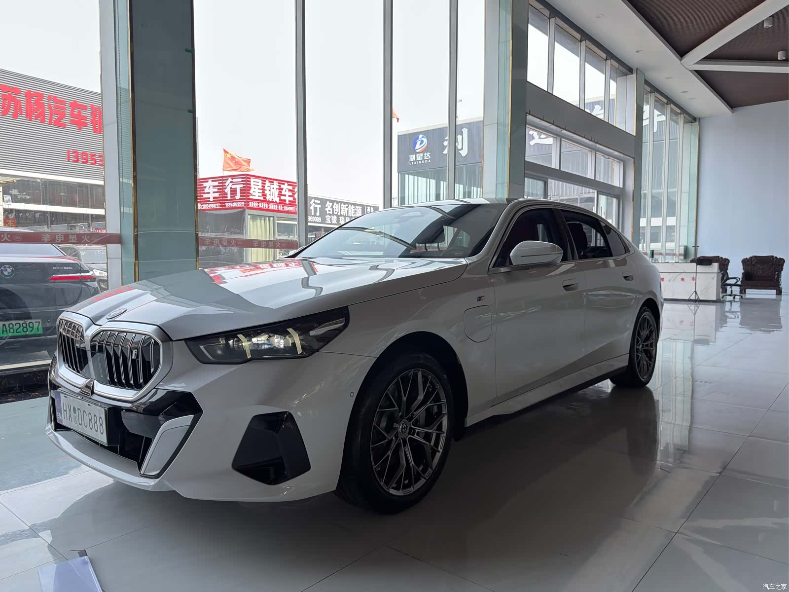 BMW i5, 2025 2