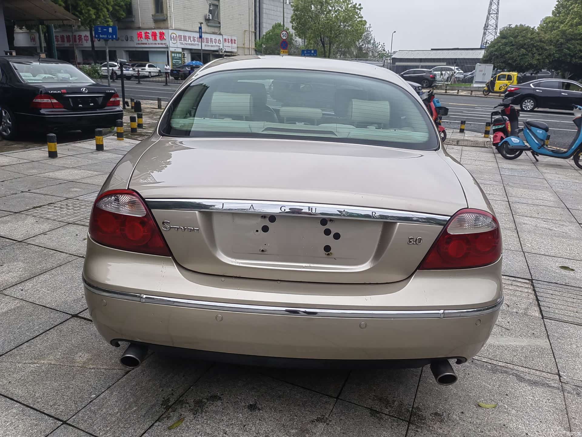 Jaguar S-TYPE, 2005 6