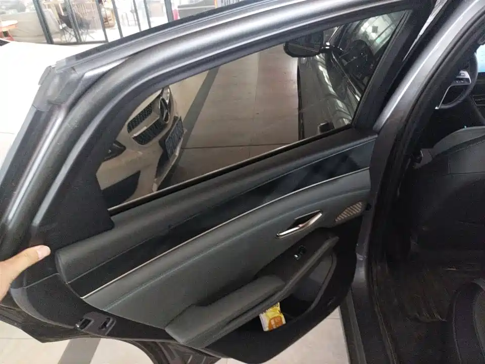 BYD Qin L