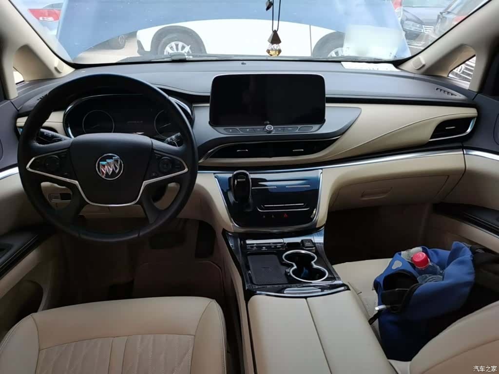 Buick GL8, 2023 10