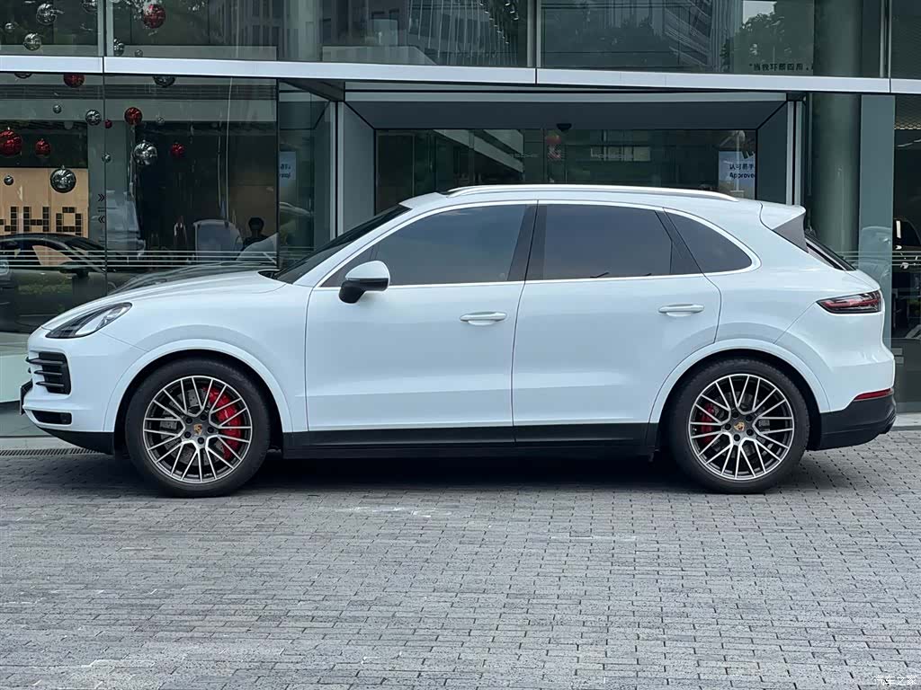 Porsche Cayenne, 2022 4