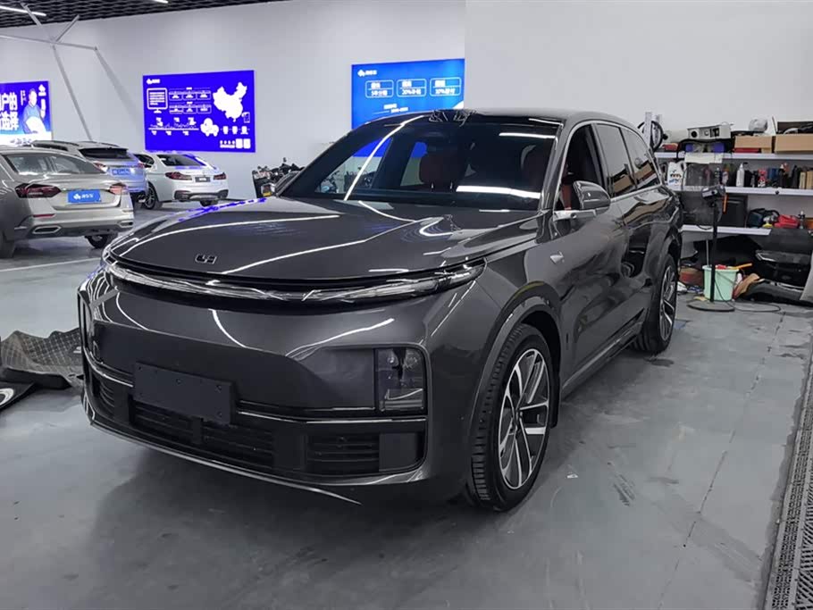 Li Auto L8