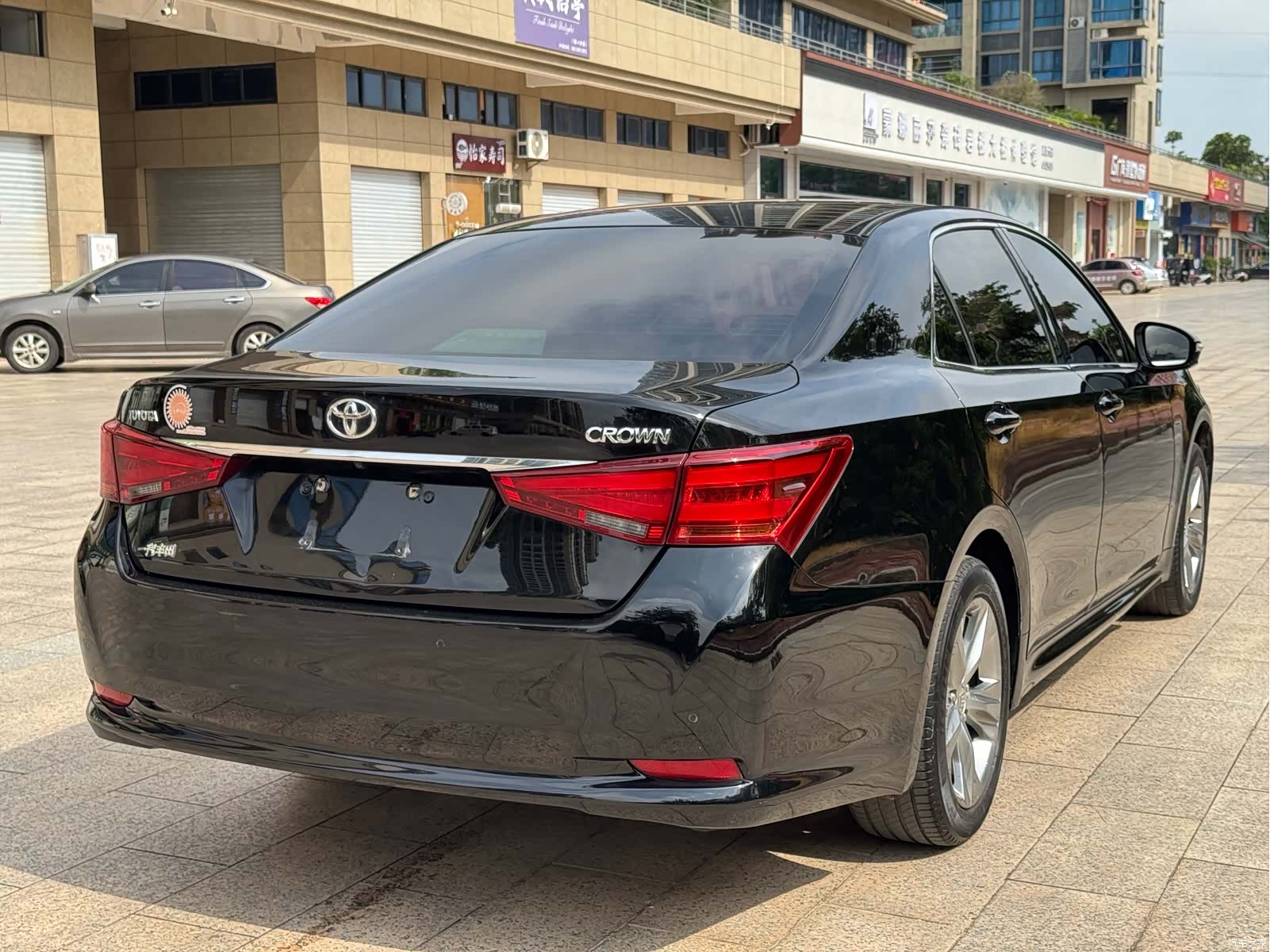 Toyota Crown, 2018 6