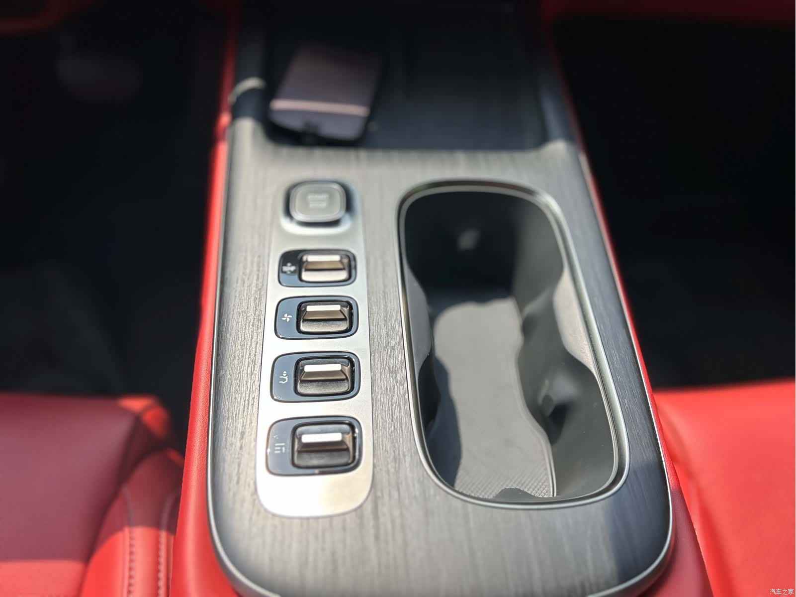Xiaomi SU7, 2025 18