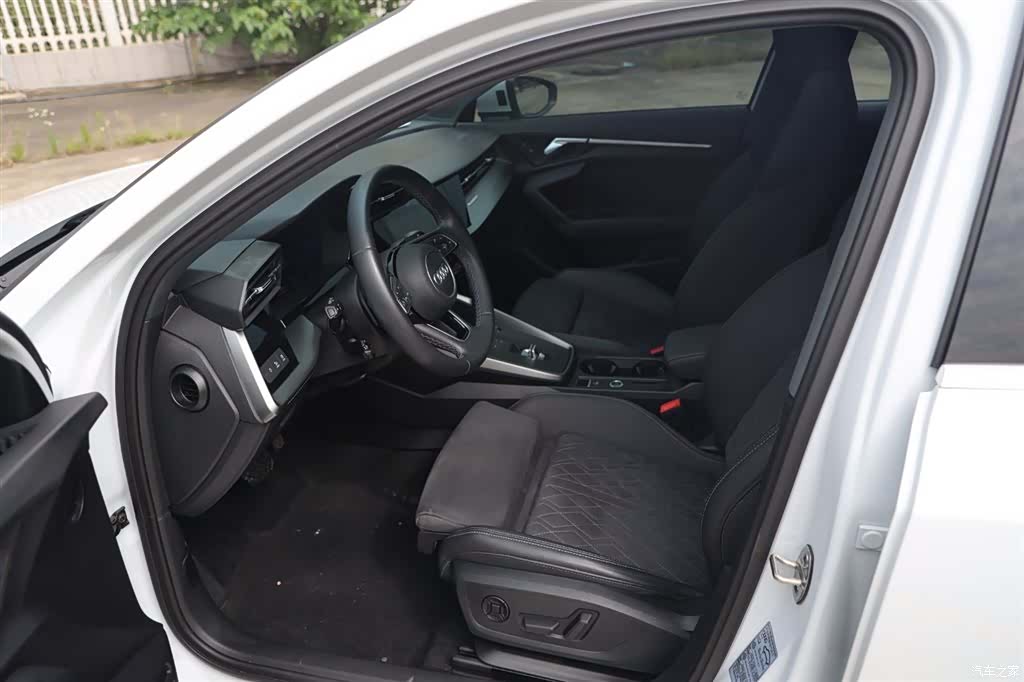 Audi A3, 2023 10