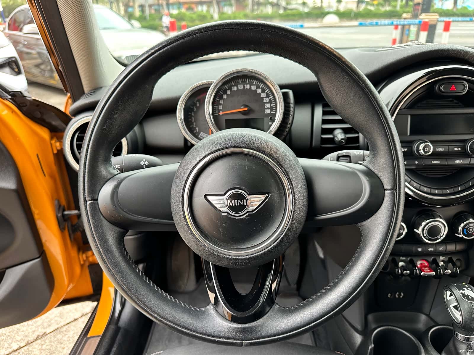 Mini ONE, 2015 15