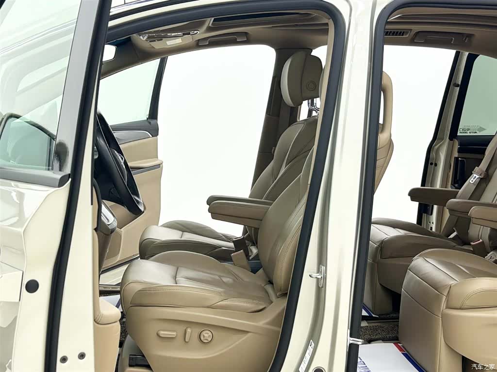 Buick GL8, 2017 все фото