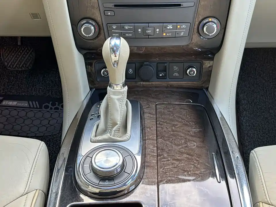 Infiniti QX80