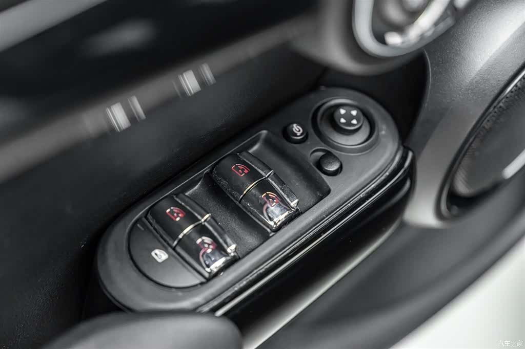 Mini Cooper, 2024 15