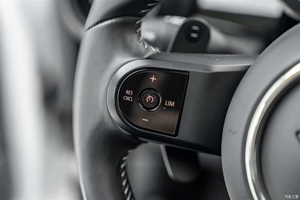 Mini Cooper, 2024 9