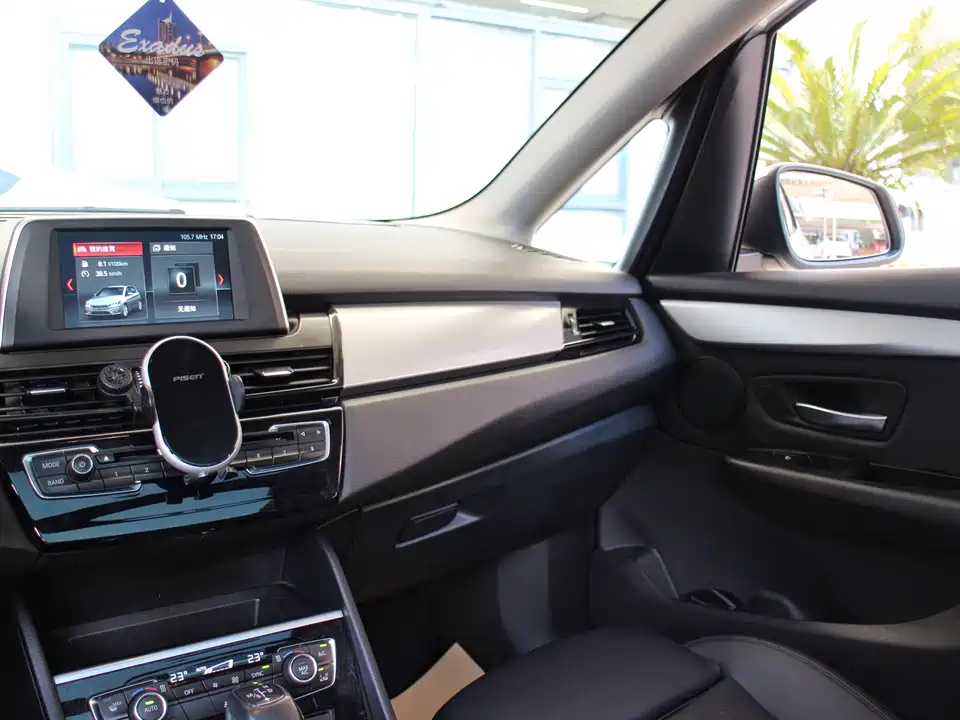 BMW 2 series station wagon