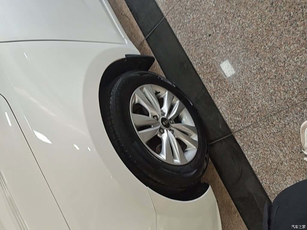 Kia K4, 2015 23