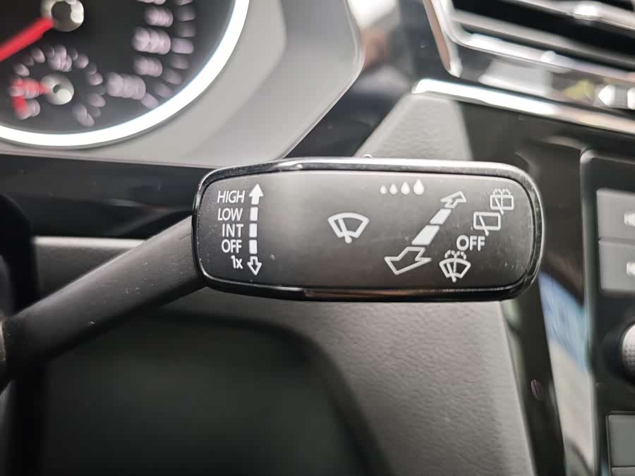 Volkswagen Tiguan L PHEV 2019, фото 13