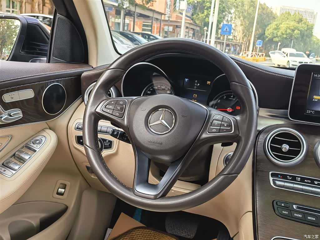 Mercedes-Benz GLC, 2018 12