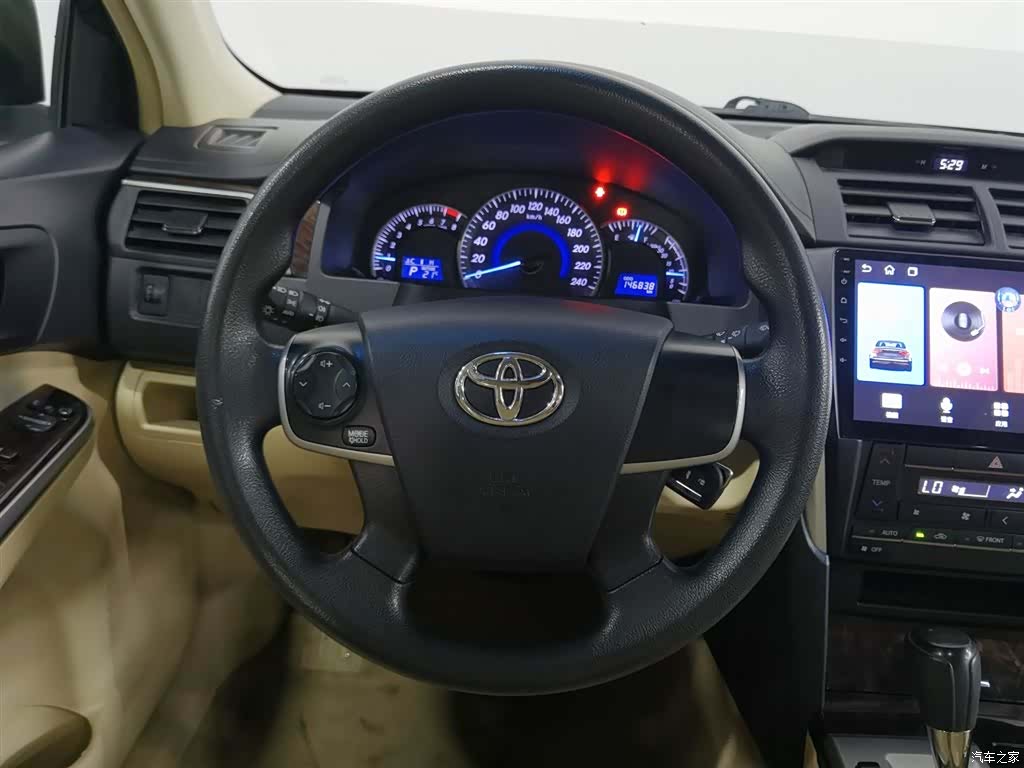 Toyota Camry, 2015 11