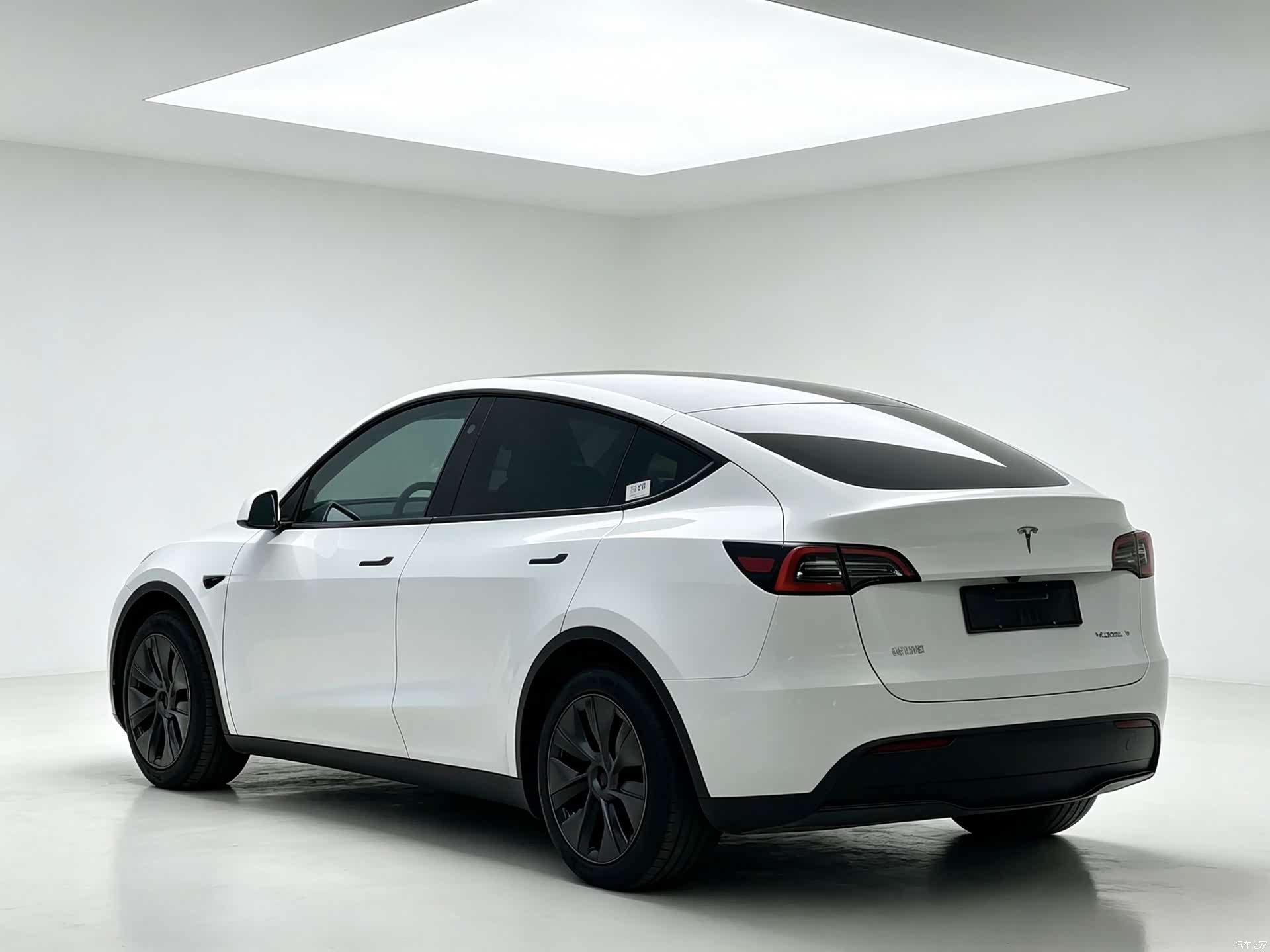 Tesla Model Y, 2024 10